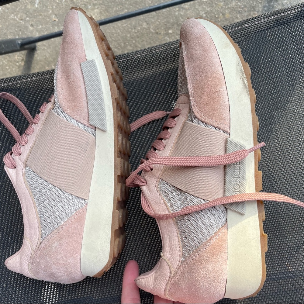 Stylish Pink Women's Sneakers - Picture 4 of 7